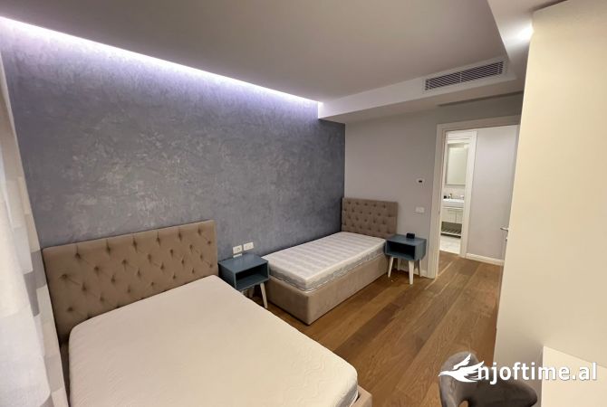 Shtepi me qera Apartament ne Tirane, 2+1, Mobilimi E mobiluar, Pagesa 1,250  Euro.