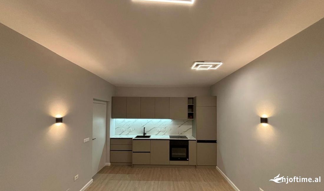 Shtepi me qera Apartament ne Tirane, 2+1, Mobilimi Pjeserisht e mobiluar, Pagesa 650  Euro.