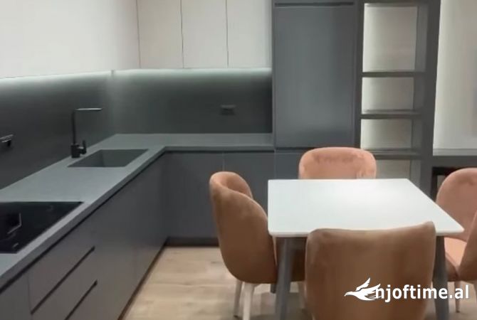 Shtepi me qera Apartament ne Tirane, 1+1, Mobilimi E mobiluar, Pagesa 1,000  Euro.