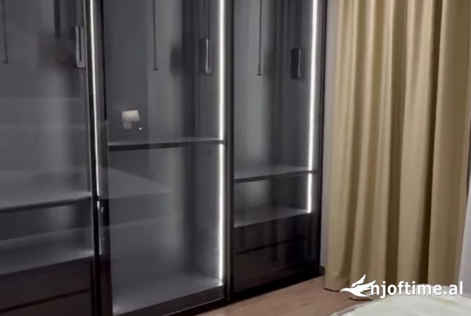 Shtepi me qera Apartament ne Tirane, 1+1, Mobilimi E mobiluar, Pagesa 1,000  Euro.