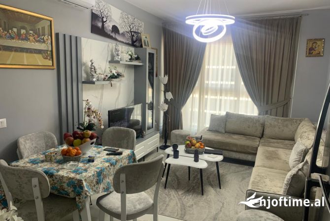 Shtepi ne shitje 1+1 ne Tirane - 165,000 Euro