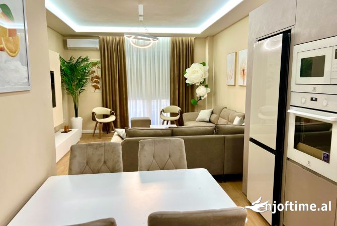 Shtepi me qera Apartament ne Tirane, 1+1, Mobilimi E mobiluar, Pagesa 750  Euro.