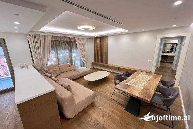 Shtepi me qera 2+1 ne Tirane - 1,250 Euro
