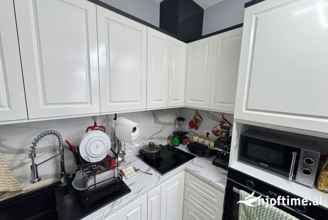 Shtepi ne shitje Apartament ne Tirane, 1+1, Mobilimi E mobiluar, Pagesa 150,000  Euro.