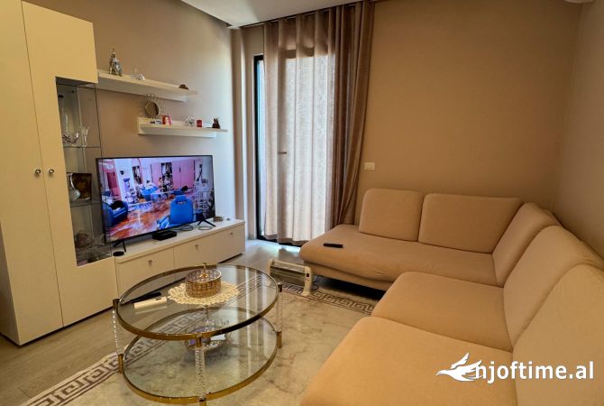 Shtepi me qera 2+1 ne Tirane - 550 Euro