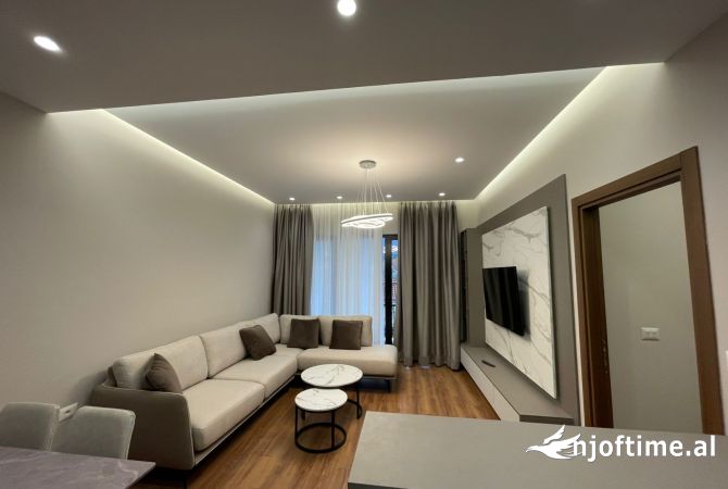 Shtepi me qera 2+1 ne Tirane - 830 Euro