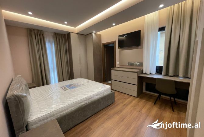 Shtepi me qera Apartament ne Tirane, 2+1, Mobilimi E mobiluar, Pagesa 830  Euro.