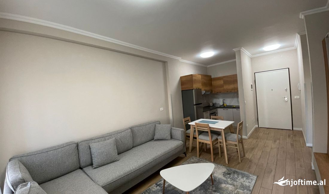 Shtepi me qera Apartament ne Tirane, 1+1, Mobilimi E mobiluar, Pagesa 600  Euro.
