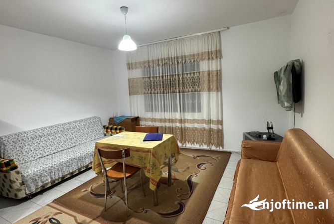 Shtepi me qera 2+1 ne Tirane - 450 Euro