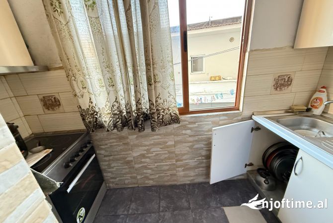 Shtepi ne shitje Apartament ne Tirane, 2+1, Mobilimi E mobiluar, Pagesa 138,000  Euro.