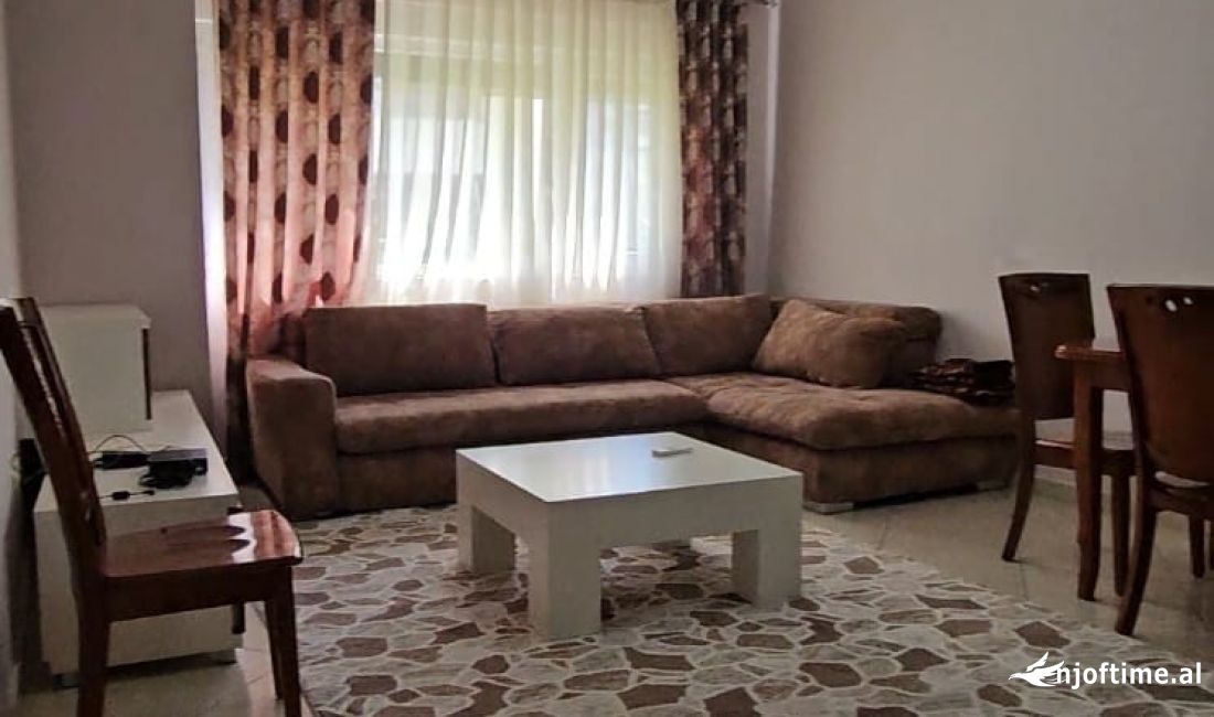 Shtepi me qera Apartament ne Tirane, 1+1, Mobilimi E mobiluar, Pagesa 38,000  Leke.
