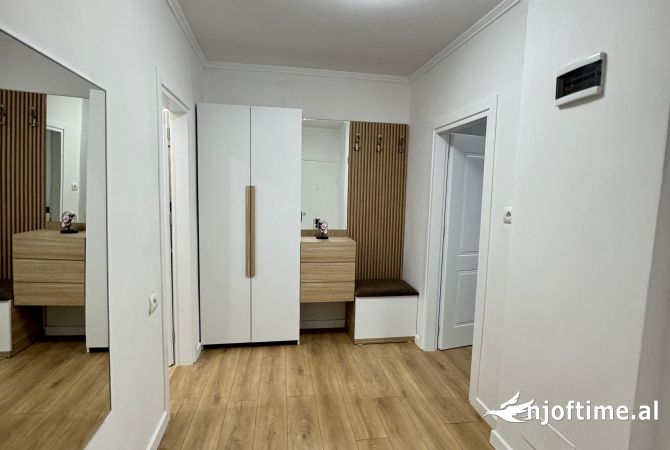 Shtepi me qera Apartament ne Tirane, 1+1, Mobilimi E mobiluar, Pagesa 430  Euro.