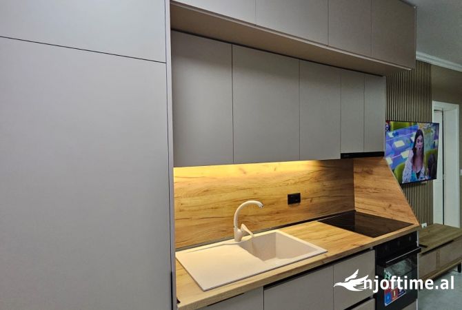 Shtepi me qera Apartament ne Tirane, 1+1, Mobilimi E mobiluar, Pagesa 48,000  Leke.