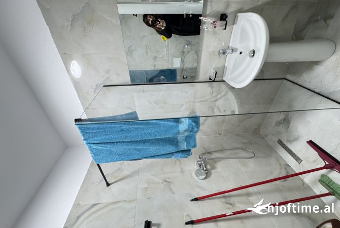 Shtepi me qera Apartament ne Tirane, 2+1, Mobilimi E mobiluar, Pagesa 850  Euro.