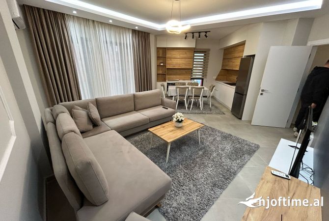 Shtepi me qera 2+1 ne Tirane - 800 Euro