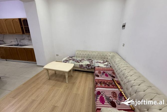 Shtepi me qera 2+1 ne Tirane - 37,000 Leke