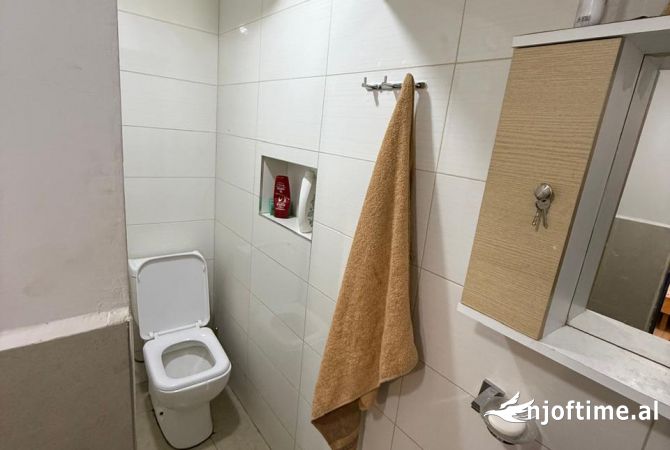 Shtepi me qera Apartament ne Tirane, 2+1, Mobilimi E mobiluar, Pagesa 37,000  Leke.