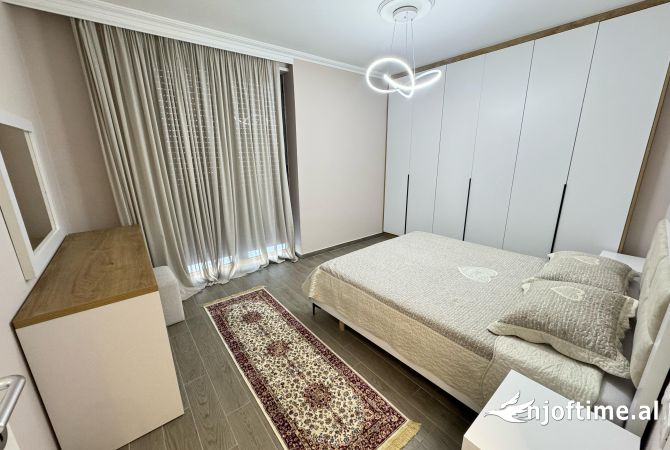 Shtepi me qera Apartament ne Tirane, 2+1, Mobilimi E mobiluar, Pagesa 750  Euro.