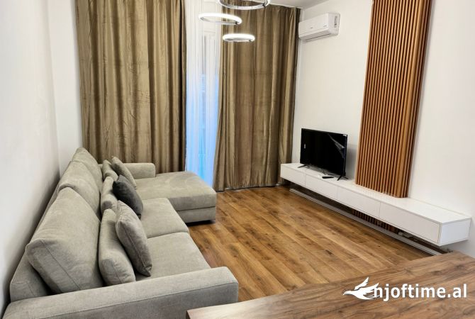 Shtepi me qera Apartament ne Tirane, 1+1, Mobilimi E mobiluar, Pagesa 500  Euro.
