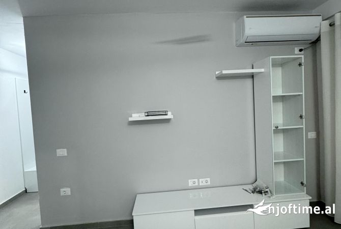 Shtepi me qera Apartament ne Tirane, 2+1, Mobilimi E mobiluar, Pagesa 500  Euro.