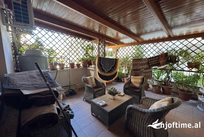 Shtepi me qera 2+1 ne Tirane - 1,000 Euro