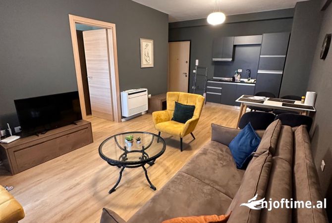 Shtepi me qera Apartament ne Tirane, 1+1, Mobilimi E mobiluar, Pagesa 600  Euro.
