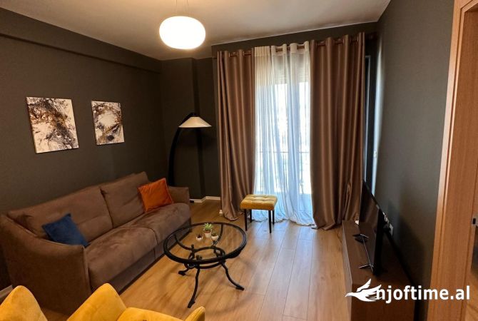 Shtepi me qera Apartament ne Tirane, 1+1, Mobilimi E mobiluar, Pagesa 600  Euro.