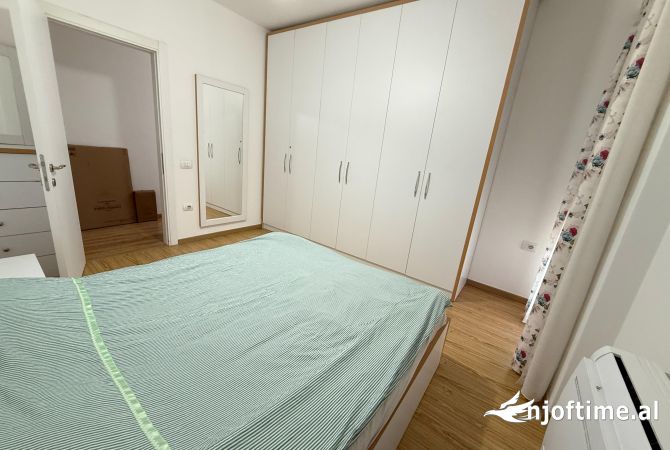 Shtepi me qera Apartament ne Tirane, 2+1, Mobilimi E mobiluar, Pagesa 800  Euro.