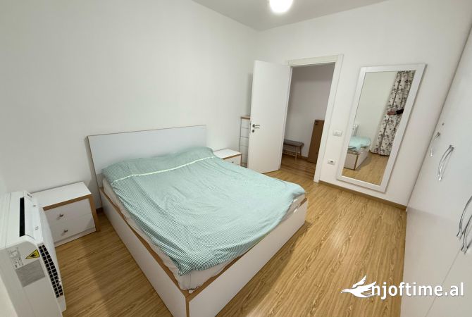 Shtepi me qera Apartament ne Tirane, 2+1, Mobilimi E mobiluar, Pagesa 800  Euro.