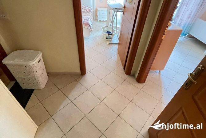 Shtepi me qera Apartament ne Tirane, 2+1, Mobilimi E mobiluar, Pagesa 650  Euro.