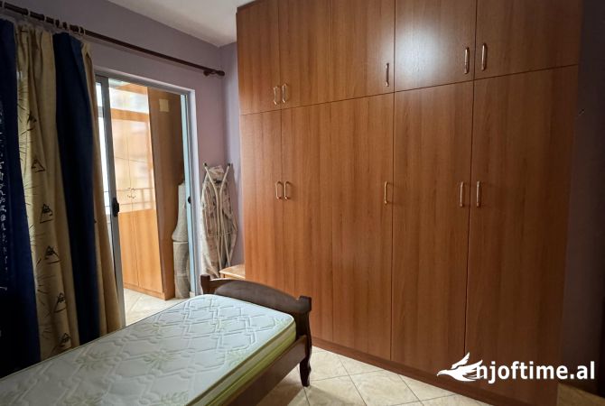 Shtepi me qera 2+1 ne Tirane - 450 Euro