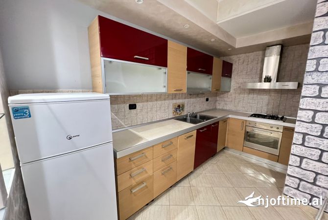 Shtepi me qera 2+1 ne Tirane - 58,000 Leke