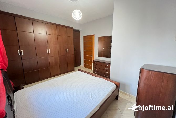 Shtepi me qera Apartament ne Tirane, 2+1, Mobilimi E mobiluar, Pagesa 58,000  Leke.