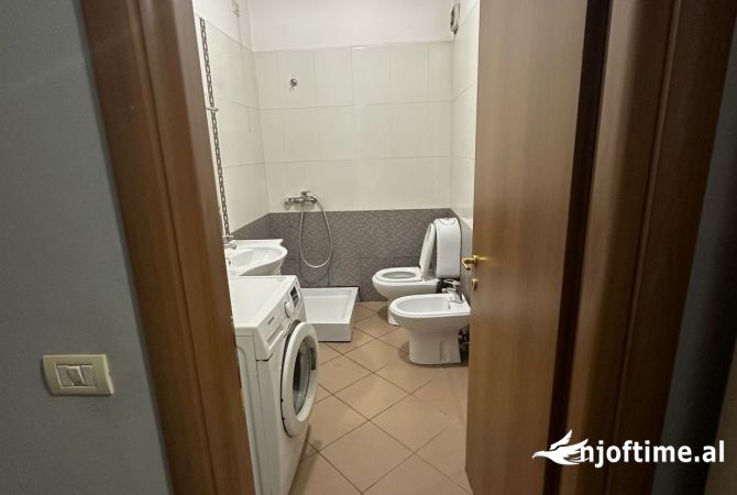 Shtepi me qera 2+1 ne Tirane - 550 Euro