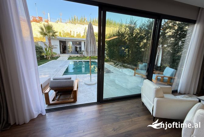 Shtepi me qera Duplex(shtepi me 2 kate) ne Tirane, 4+1, Mobilimi E mobiluar, Pagesa 5,000  Euro.