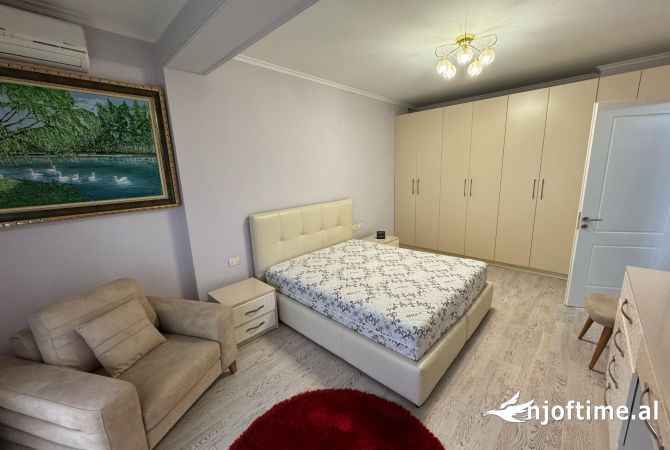 Shtepi me qera Apartament ne Tirane, 1+1, Mobilimi E mobiluar, Pagesa 500  Euro.