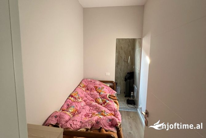 Shtepi me qera Shtepi Private ne Tirane, 1+1, Mobilimi E mobiluar, Pagesa 35,000  Leke.
