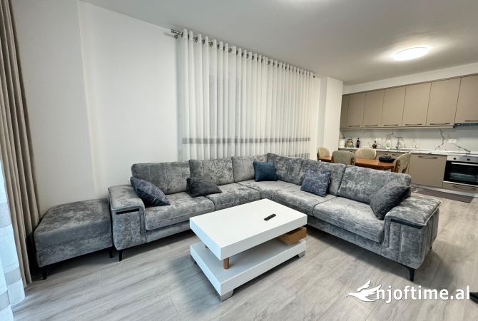 Shtepi me qera 2+1 ne Tirane - 730 Euro