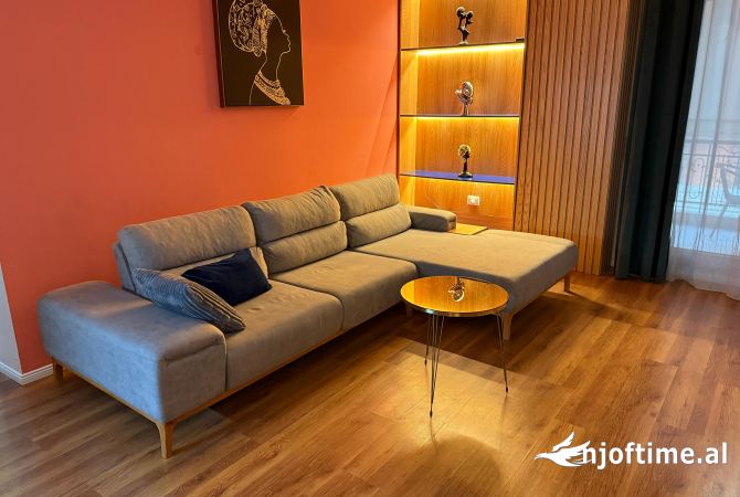 Shtepi me qera Apartament ne Tirane, 1+1, Mobilimi E mobiluar, Pagesa 750  Euro.