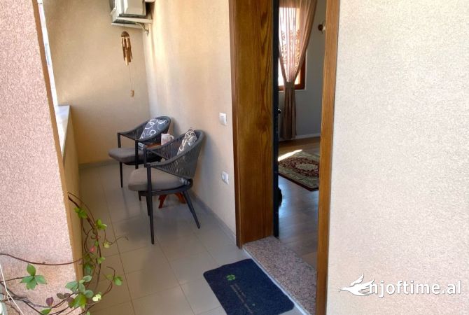 Shtepi ne shitje Apartament ne Tirane, 2+1, Mobilimi E mobiluar, Pagesa 225,000  Euro.