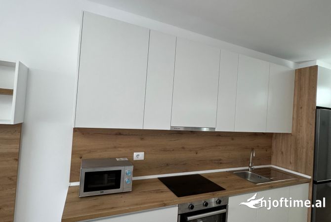 Shtepi me qera Apartament ne Tirane, 1+1, Mobilimi E mobiluar, Pagesa 50,000  Leke.