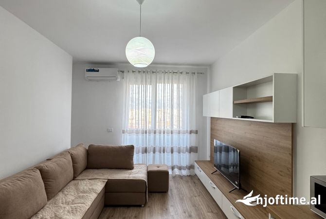 Shtepi me qera 1+1 ne Tirane - 50,000 Leke