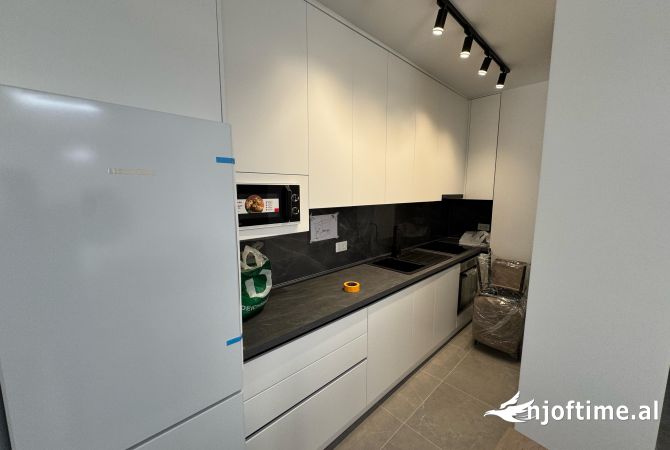 Shtepi me qera Apartament ne Tirane, 1+1, Mobilimi E mobiluar, Pagesa 600  Euro.