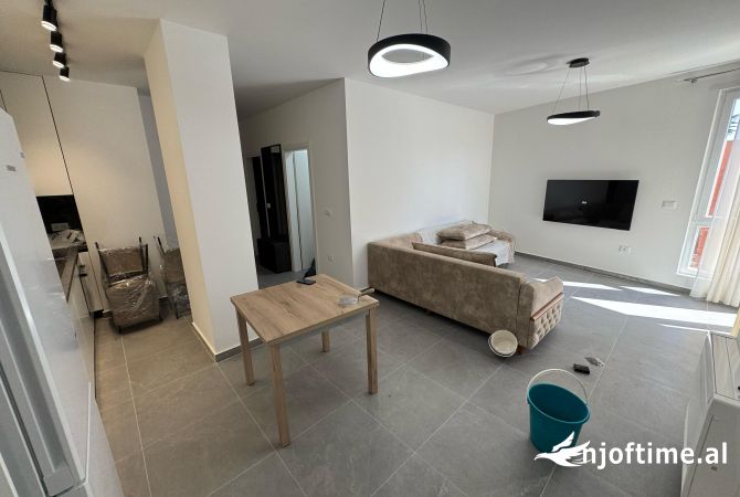 Shtepi me qera Apartament ne Tirane, 1+1, Mobilimi E mobiluar, Pagesa 600  Euro.
