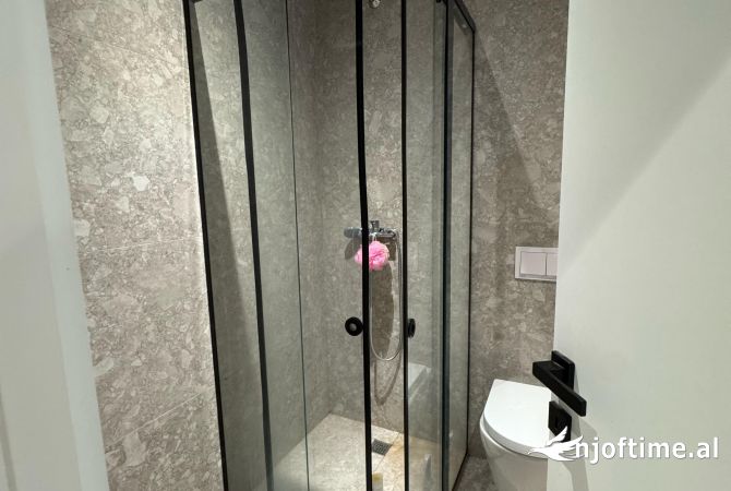 Shtepi me qera Apartament ne Tirane, 2+1, Mobilimi E mobiluar, Pagesa 600  Euro.