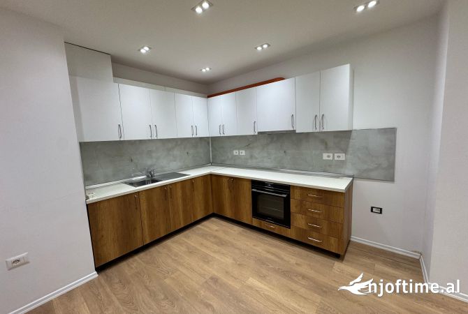 Shtepi me qera 1+1 ne Tirane - 400 Euro