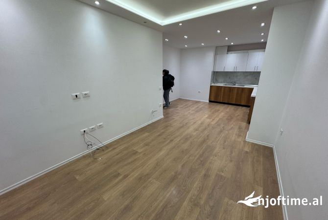 Shtepi me qera 1+1 ne Tirane - 400 Euro