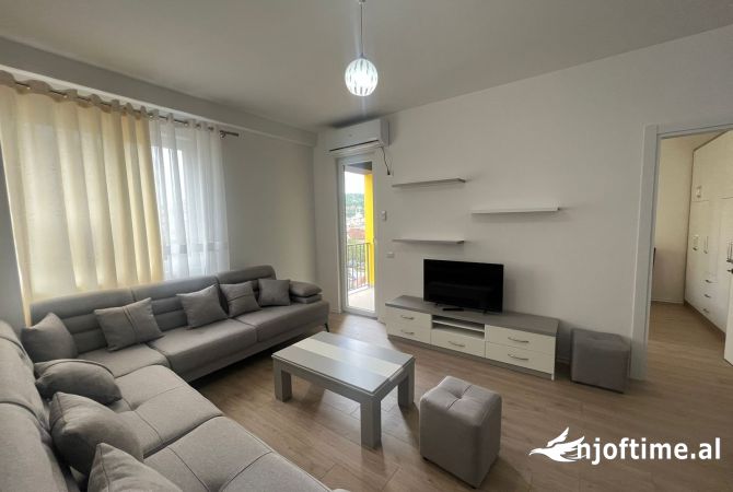 Shtepi me qera Apartament ne Tirane, 1+1, Mobilimi E mobiluar, Pagesa 450  Euro.