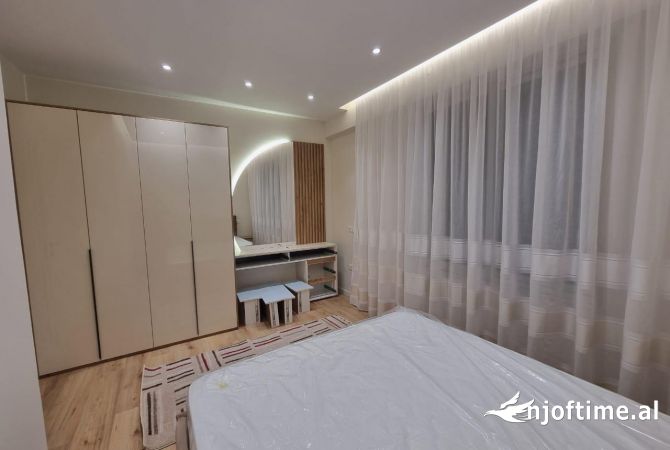 Shtepi me qera Apartament ne Tirane, 1+1, Mobilimi E mobiluar, Pagesa 650  Euro.