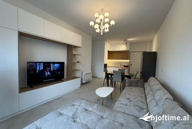 Shtepi me qera 2+1 ne Tirane - 750 Euro